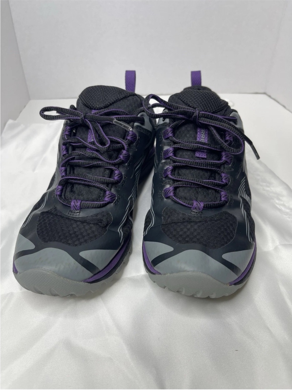 Merrell Women’s Siren Edge 3 Hiking Shoes Black/Acai Sz 8 Pre-Owned Good